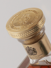 Load image into Gallery viewer, Johnnie Walker King George V - Bottle Of Japan