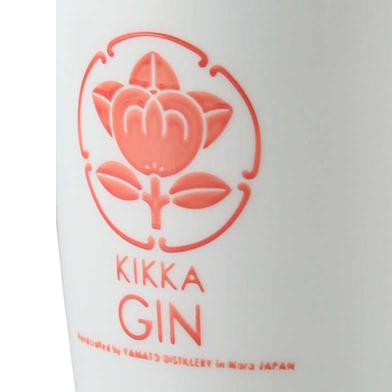 Kikka Gin Red Hanezu red botanical emblem and lettering, side-angle detail