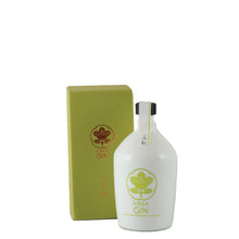 Load image into Gallery viewer, Kikka Gin Ruten 700ml bottle beside its green presentation box