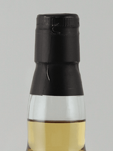 Load image into Gallery viewer, Kingsbury Gold Bowmore 15 Year Old 2010 - Bottle Of Japan