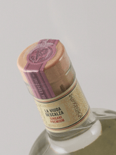 Load image into Gallery viewer, La Viuda Descalza - Bottle Of Japan