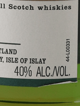 Load image into Gallery viewer, Laphroaig Select Cask 750ml - Bottle Of Japan