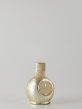 Load image into Gallery viewer, Mozart White Chocolate Liqueur 350ml - Bottle Of Japan