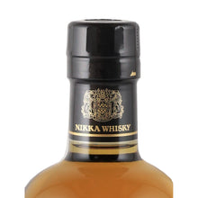 Load image into Gallery viewer, Nikka Taketsuru Pure Malt Japanese Whisky - bottle neck