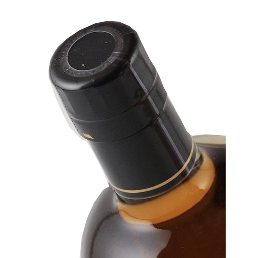 Nikka Taketsuru Pure Malt Japanese Whisky - cap detail