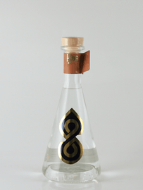 No.8 Distillery Horopito Gin - Bottle Of Japan