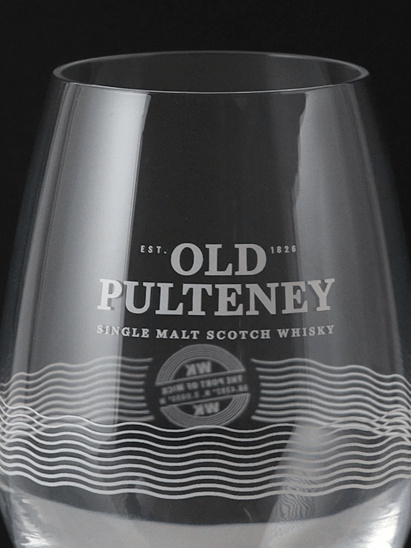 Old Pulteney 12 Year Old with Glass Set - Bottle Of Japan