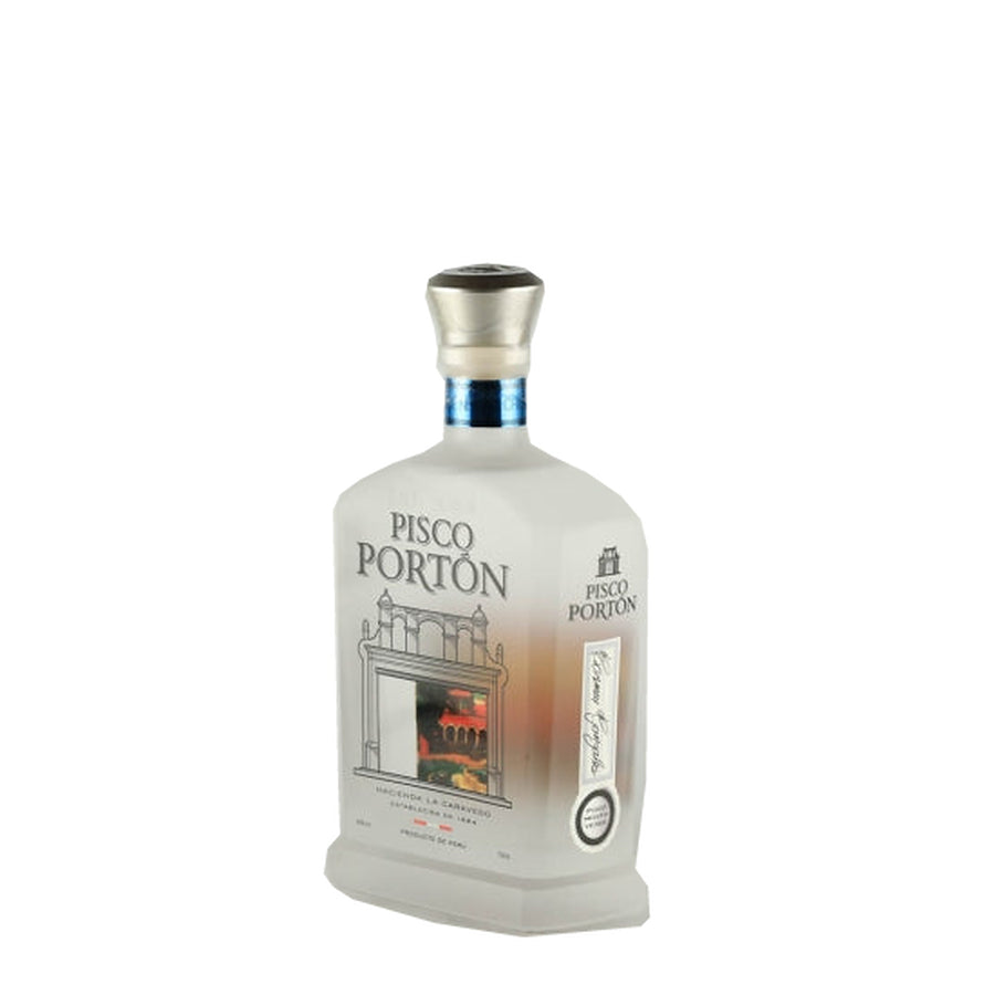 Pisco Porton Negra Criolla Mosto Verde - bottle angle