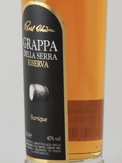 Revelchion Grappa della Serra Riserva Barrica - Bottle Of Japan