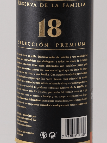 Ron Centenario 18 Year Old Reserva de la Familia - Bottle Of Japan