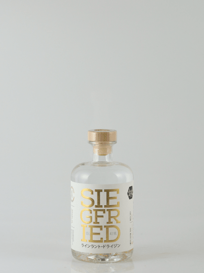 Siegfried Dry Gin Gold - Bottle Of Japan