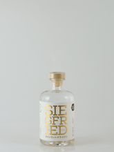 Load image into Gallery viewer, Siegfried Dry Gin Gold - Bottle Of Japan