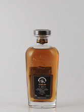 Load image into Gallery viewer, Signatory Vintage Clynelish 35 Year Old 1990 - Bottle Of Japan
