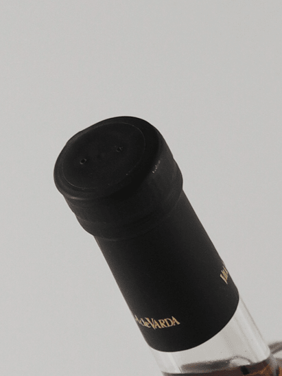 Villa De Varda Amaretto - Bottle Of Japan