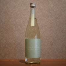 Load image into Gallery viewer, Tsukimi-no-ike Tsukimi-zu I/O Exhilarating Spill Once 720ml