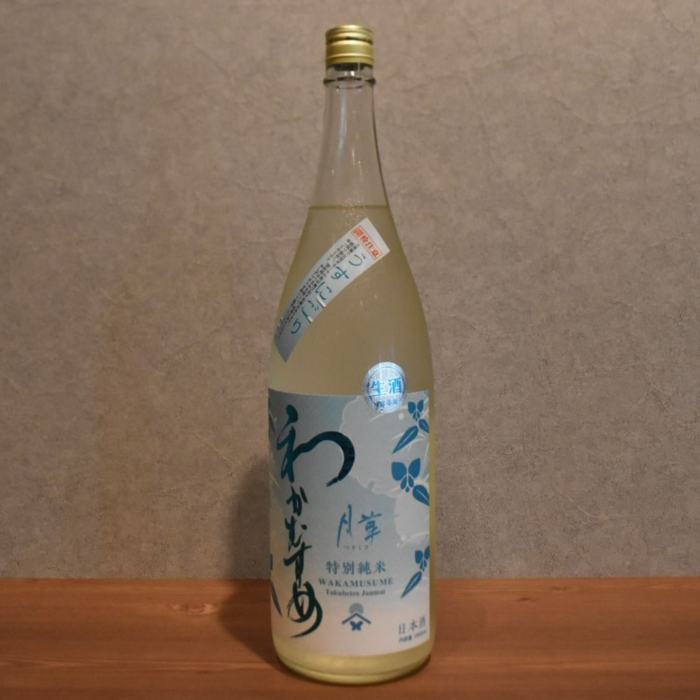 Special Pure Rice Tsukisa Usuni Sake 1800ml